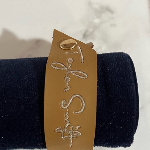 DEBUT ERA Taylor Swift Love Love Love leather bracelet - Picture 8 of 12